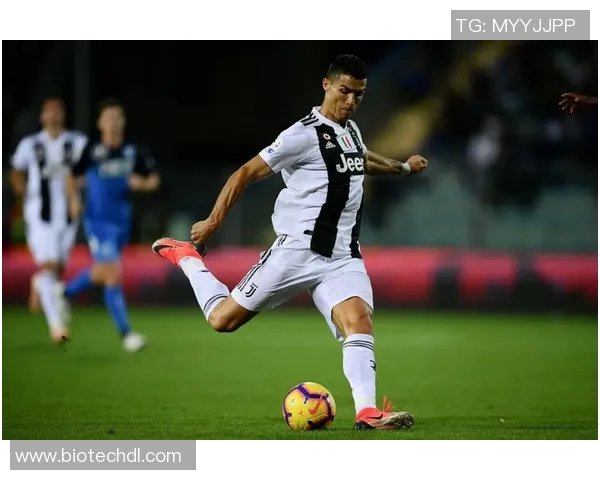 足球球星感动瞬间温情时刻回顾展现无尽激情与坚持的力量